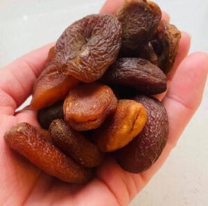 Quality supplier of full dried apricot fruits